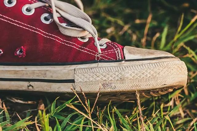 贵、磨脚、开胶，为什么在粉丝眼里，匡威还是好鞋？