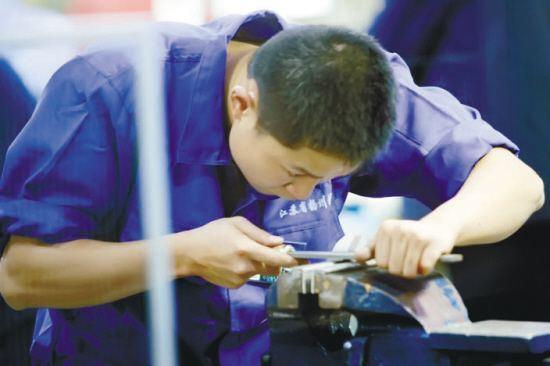 三本二本一本有什么区别,三本二本一本文凭有什么不一样