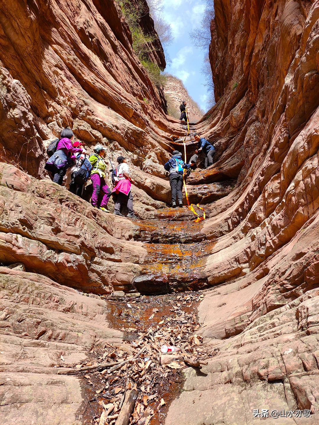 从石家庄到邢台，寻找大自然的鬼斧神工，爬上半个瓮，羞羞阴阳山