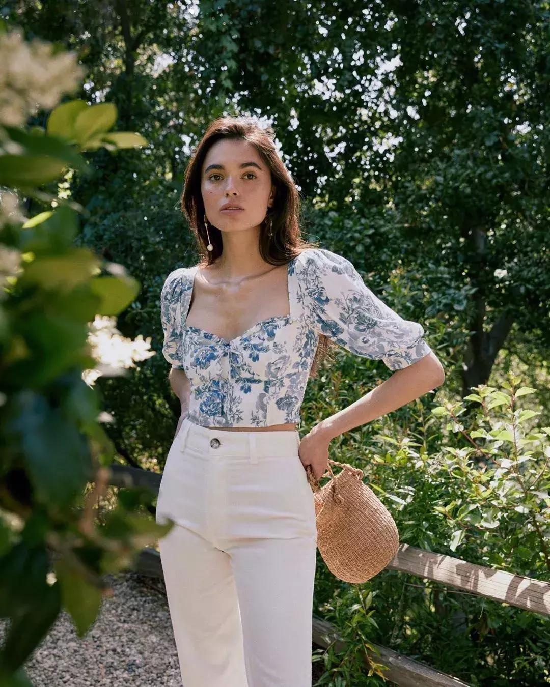 每次穿衣服感觉特别厚重,每次穿衣服的时候都觉得难受