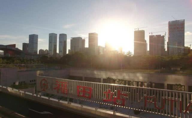 亚洲最大的火车站多少站台,亚洲最大的地下火车站