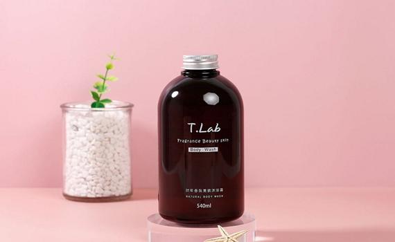 沐浴露推荐不假滑测评,自由自在奢华美肌沐浴露测评