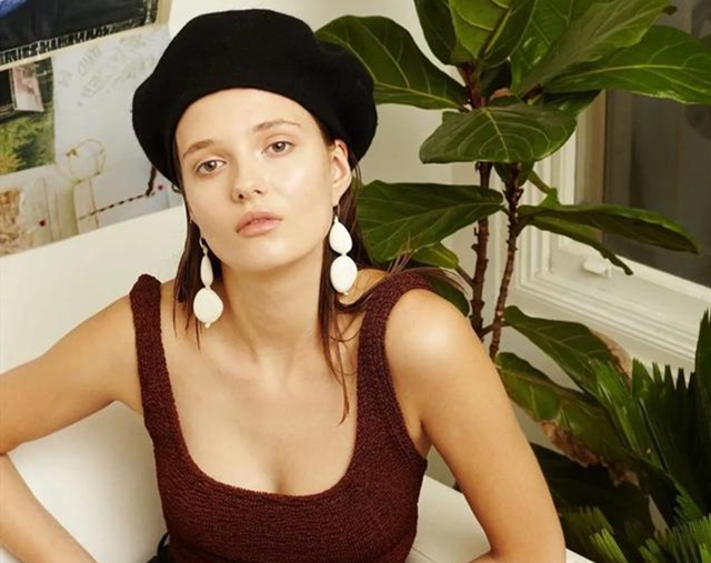 如何选耳饰百搭款,怎么挑选耳饰不会变色过敏