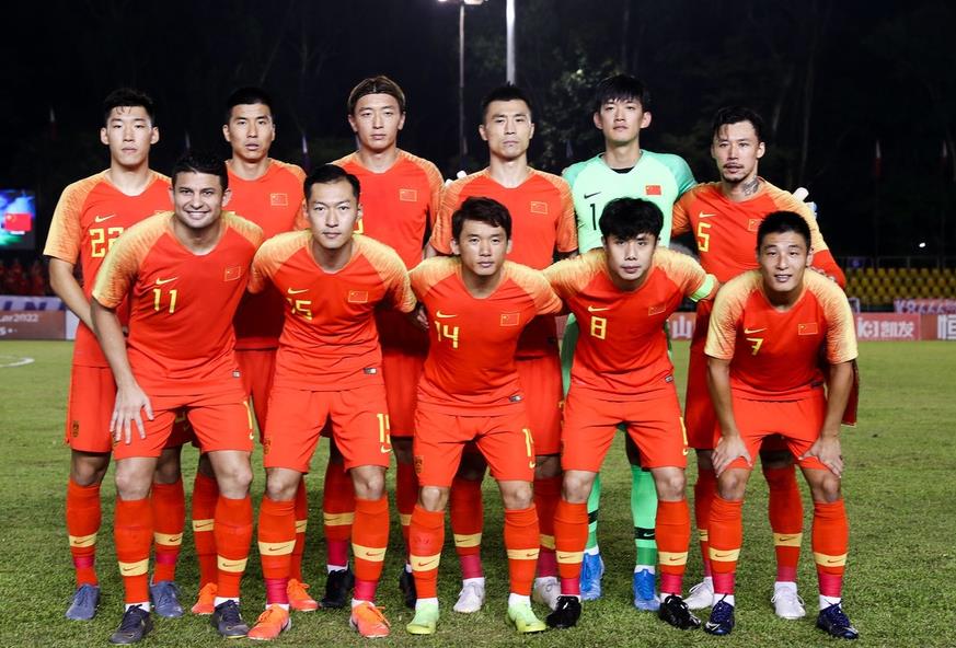 中国足球和外国球队打架,中国足球队和外国足球队对比