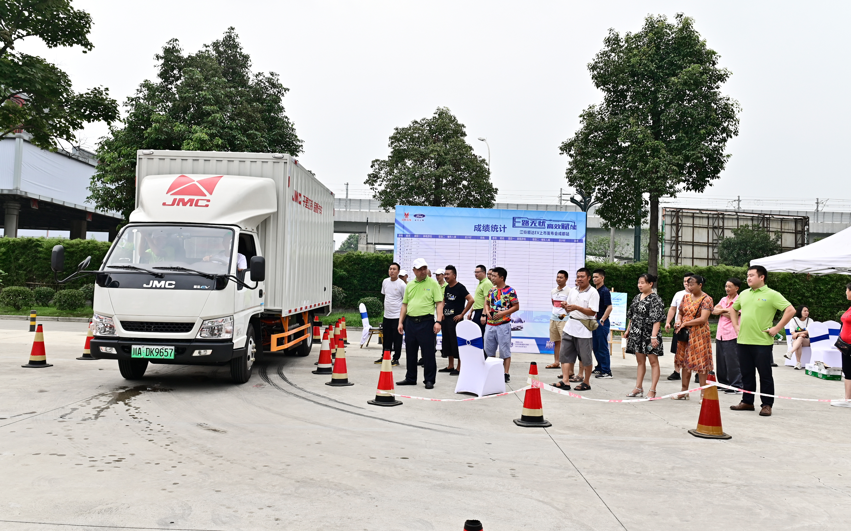 江铃顺达ev真实评测,试驾路虎发现运动性能科技版