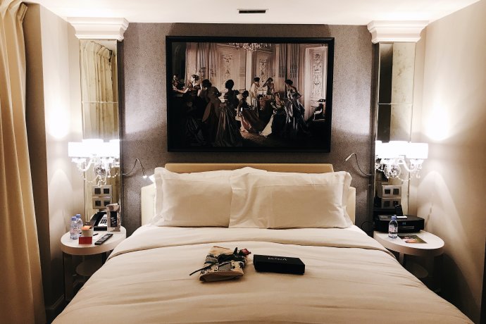 千面巴黎,巴黎时装周叉腰造型