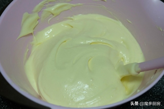 不用面粉做蛋糕只用鸡蛋和牛奶,低糖蛋糕的做法烤箱