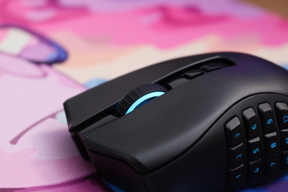 类似那伽梵蛇六芒星的鼠标,雷蛇巴塞利斯蛇鼠标评测