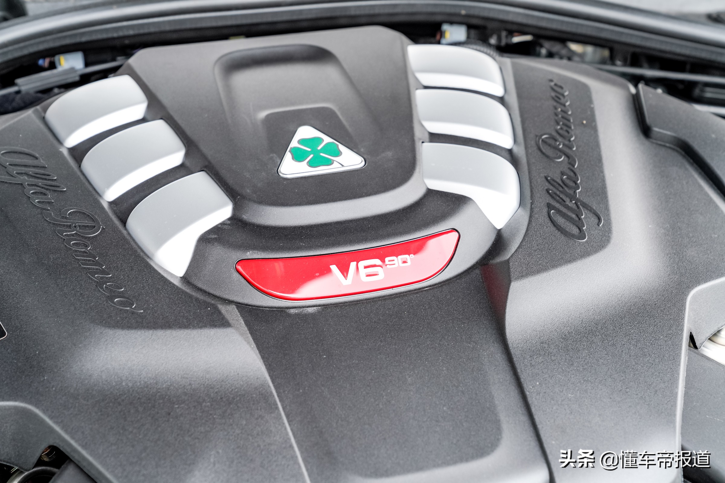 新车阿尔法罗密欧suv,新车性能了解