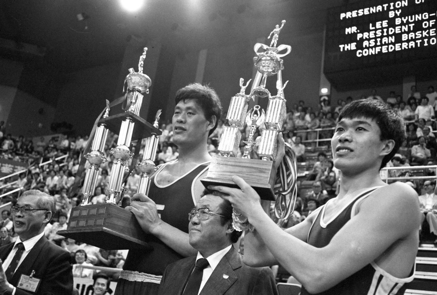 亚洲巨人穆铁柱是中国人吗,穆铁柱能进当年nba吗