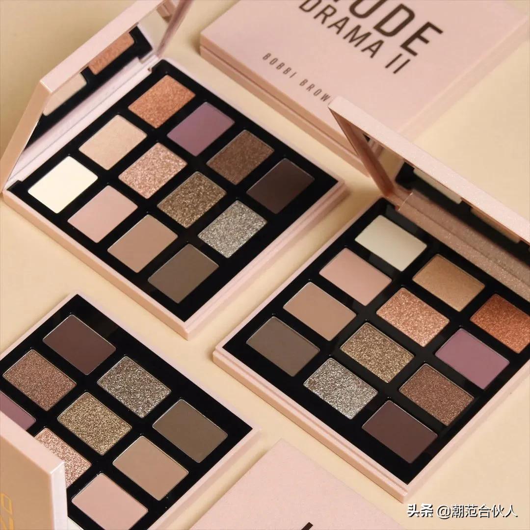 李佳琦omg这个产品也太好用了吧,李佳琦被称为美妆界的代名词