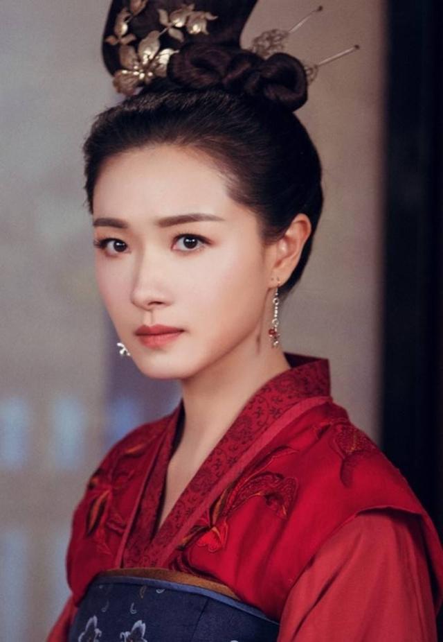 万茜乘风破浪的姐姐谦虚的样子,万茜魅力有多强