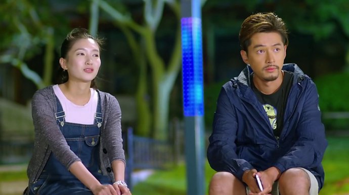 长发飘飘的中国球星!胡歌跟他学扮帅,美女主持拜倒在他的球裤下