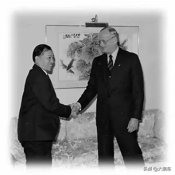 创造MPV拯救克莱斯勒的传奇人物，却在中国失了手