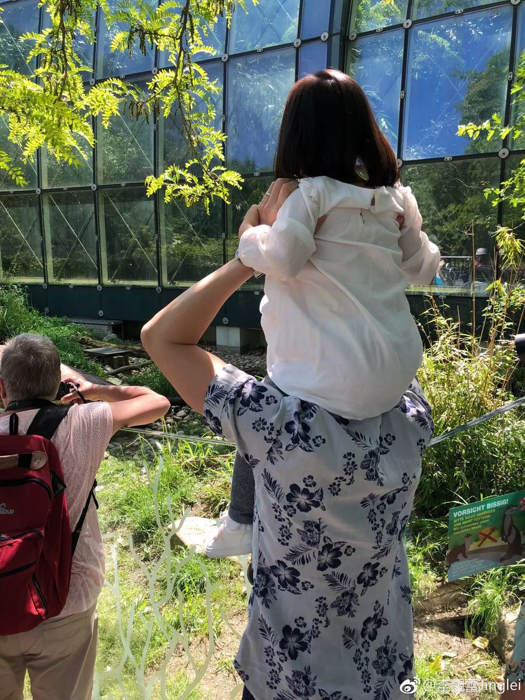 三娃奶爸王力宏，年入4.6亿，却一件衣服穿10年，钱都去哪了？