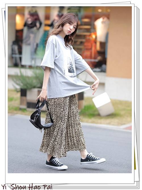 豹纹半身裙怎么搭配好看夏天,豹纹半身裙怎么搭配好看