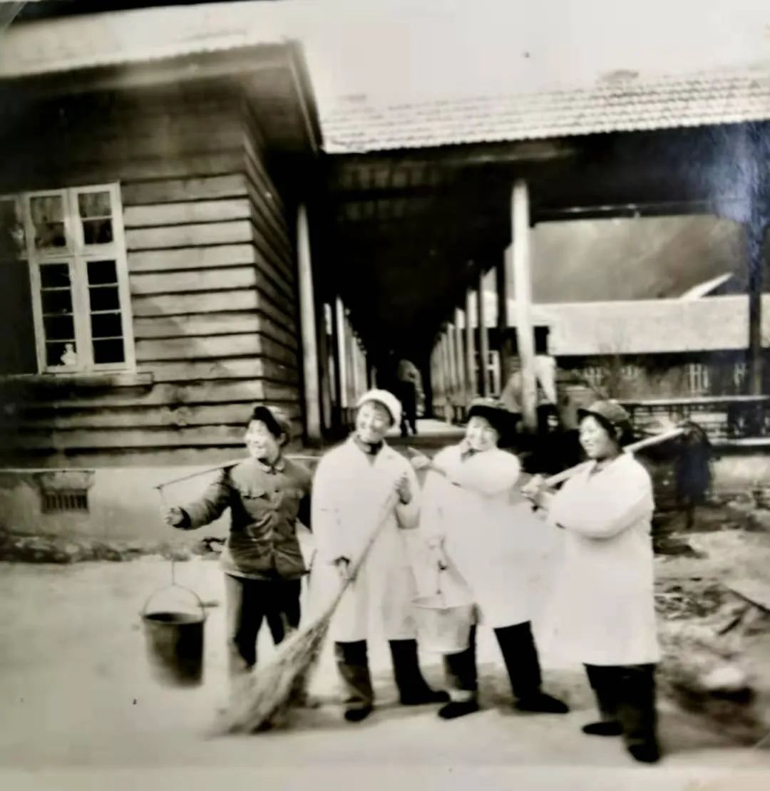 我们是十八军子弟，是老*藏西**军人的孩子！这是我们永远不变的情怀