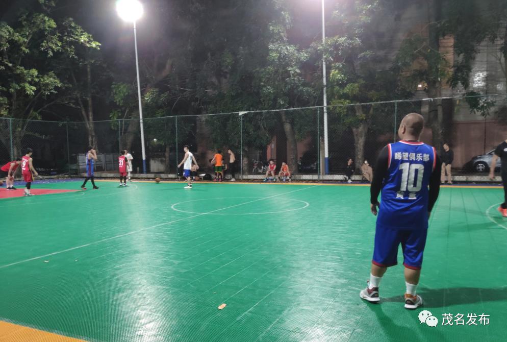 *光春**明媚，茂名市民日常文娱体育生活逐步恢复如常