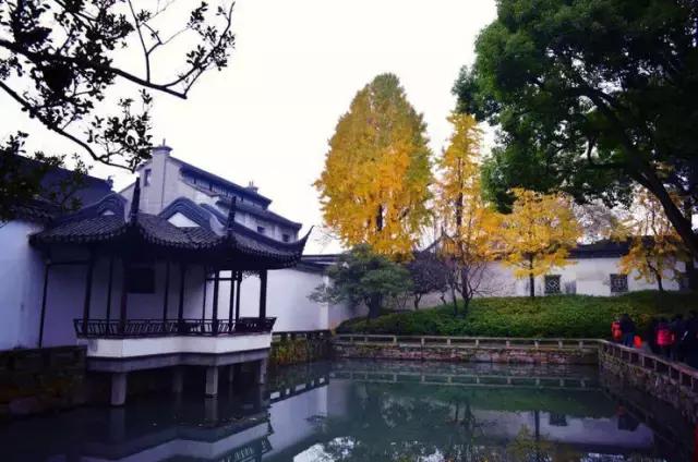 中国园林的诗情画意之美,虽由人作宛自天开的造园理念