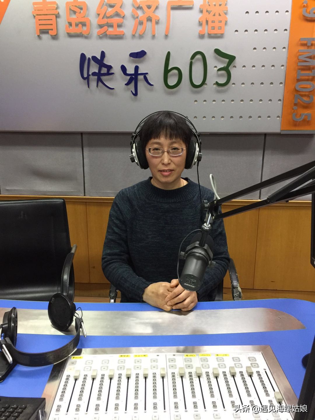 8年前的毕鸿文从国企下岗干育婴师到月嫂，现在每月能赚3万