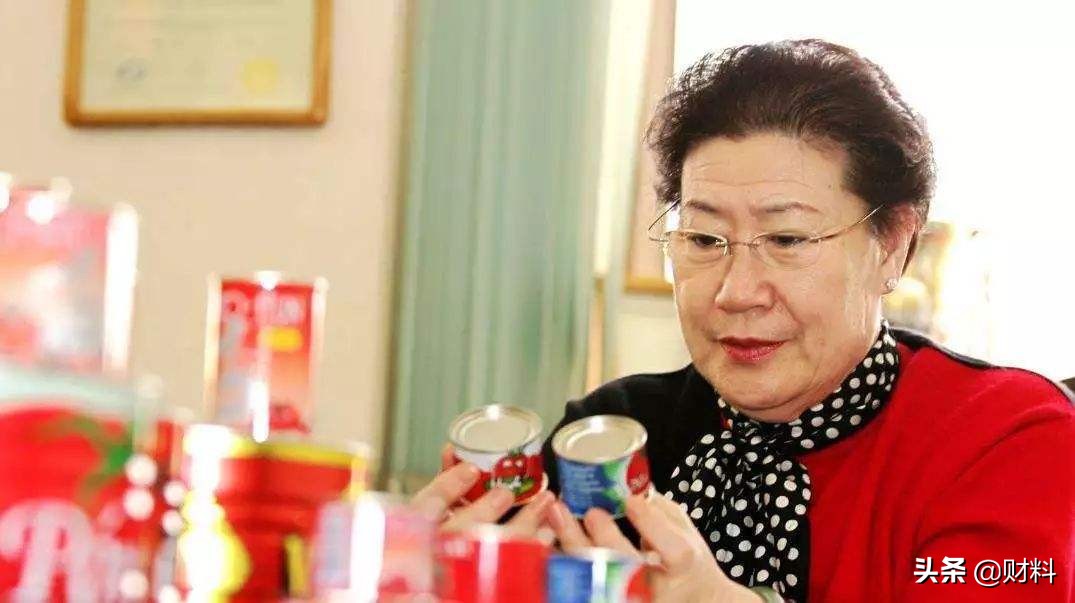 她五十岁才创业,他55岁创业