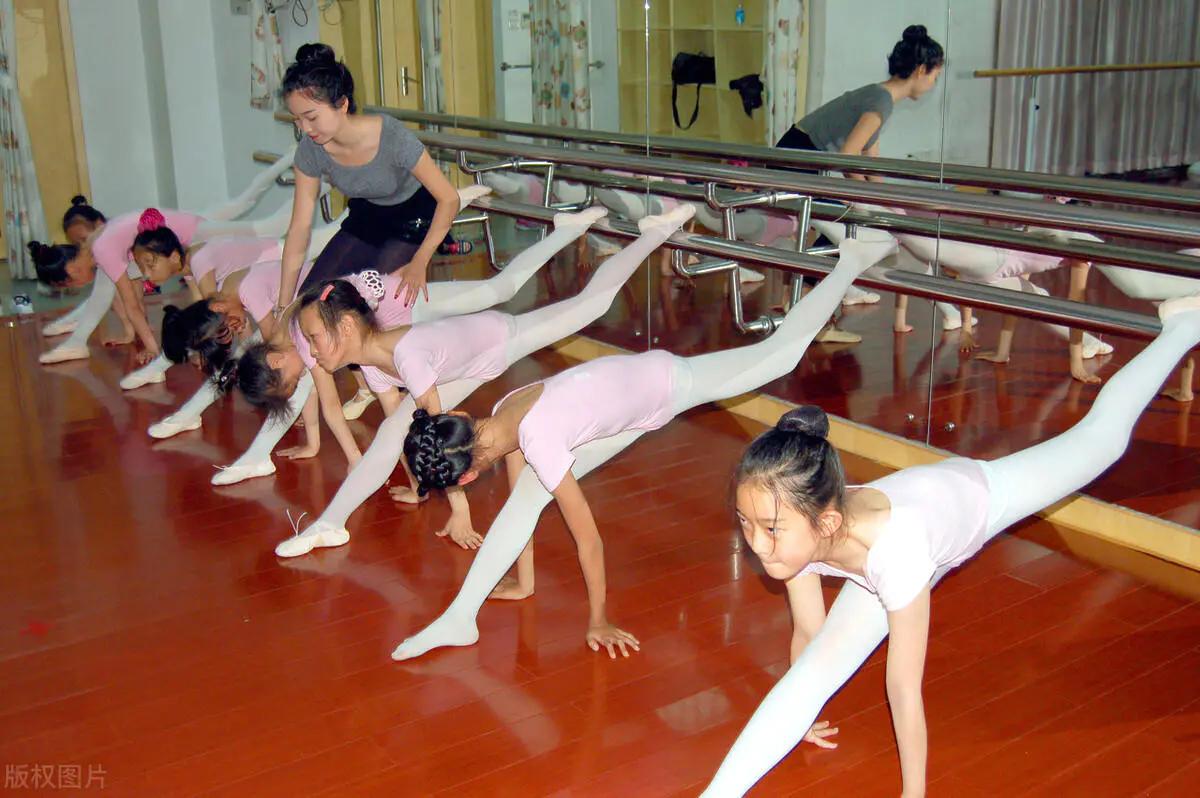 赚钱的时间要超过父母老去的时间,赚钱的速度追不上父母老去的速度