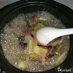 煲汤用什么电压锅煲的比较好吃,煲汤用高压锅好还是砂锅煲好呢