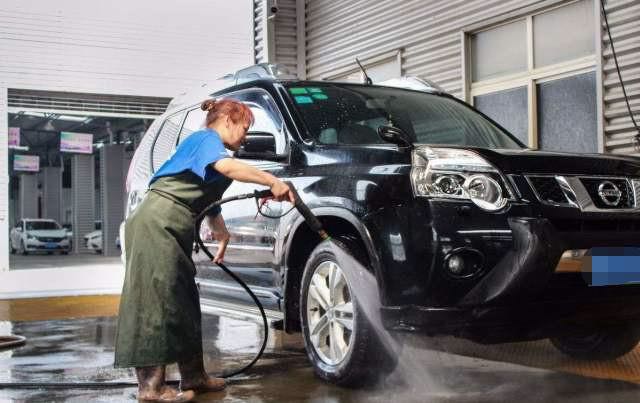 洗车后发动机打不着火是怎么回事,自己洗车后打不着火怎么办