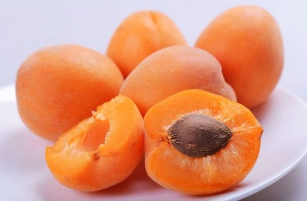 民间俗语桃养人杏伤人,桃养人杏伤人深度解析