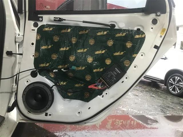 福特新款蒙迪欧汽车音响改装,福特福睿斯2021音响效果