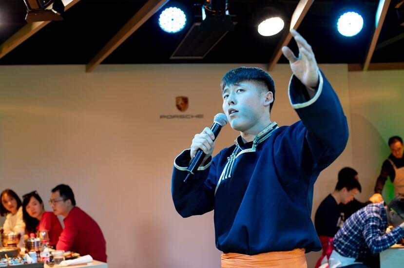 保时捷911turbos漂移,保时捷panamera雪地模式怎么开