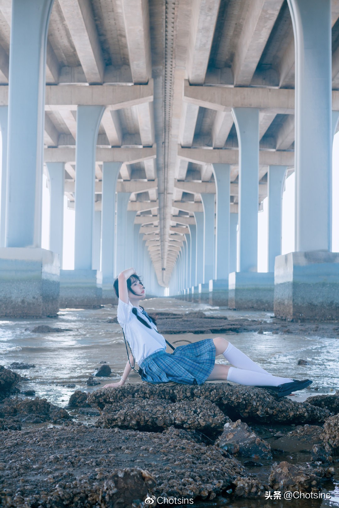 海边落日写真少女感,外景活力少女写真