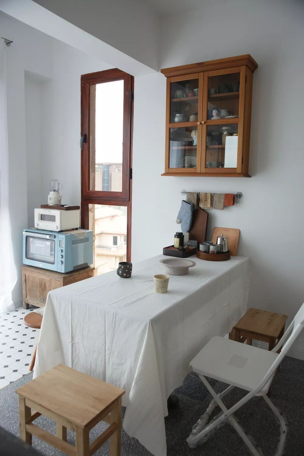 用水泥砌橱柜,用粘土捏一个好看的柜子