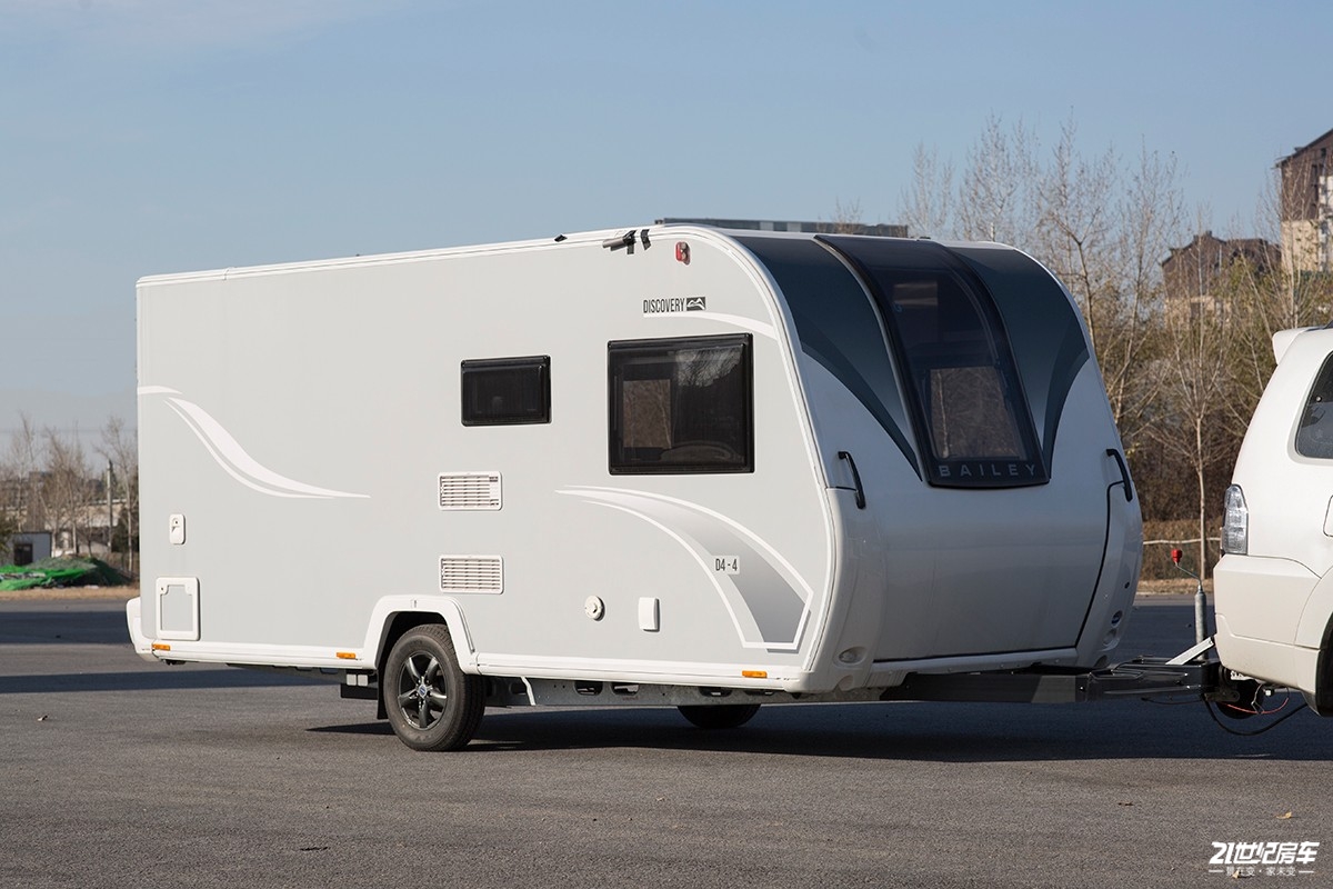 英国百丽d4,发现4拖挂式房车