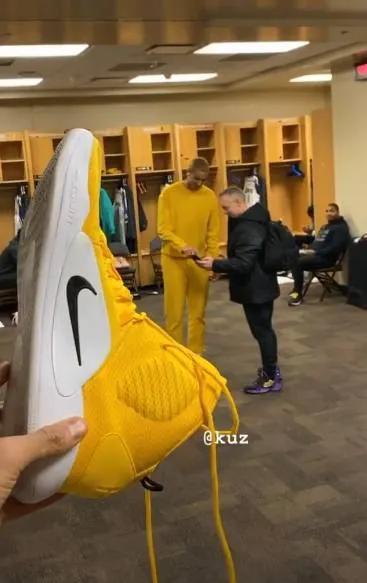 NBA球员上脚:莫里斯穿詹姆斯球鞋,库克的KD12很帅气