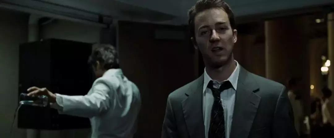 又嗨又深刻，这部豆瓣9.0的神作搁现在就是一部*片禁**