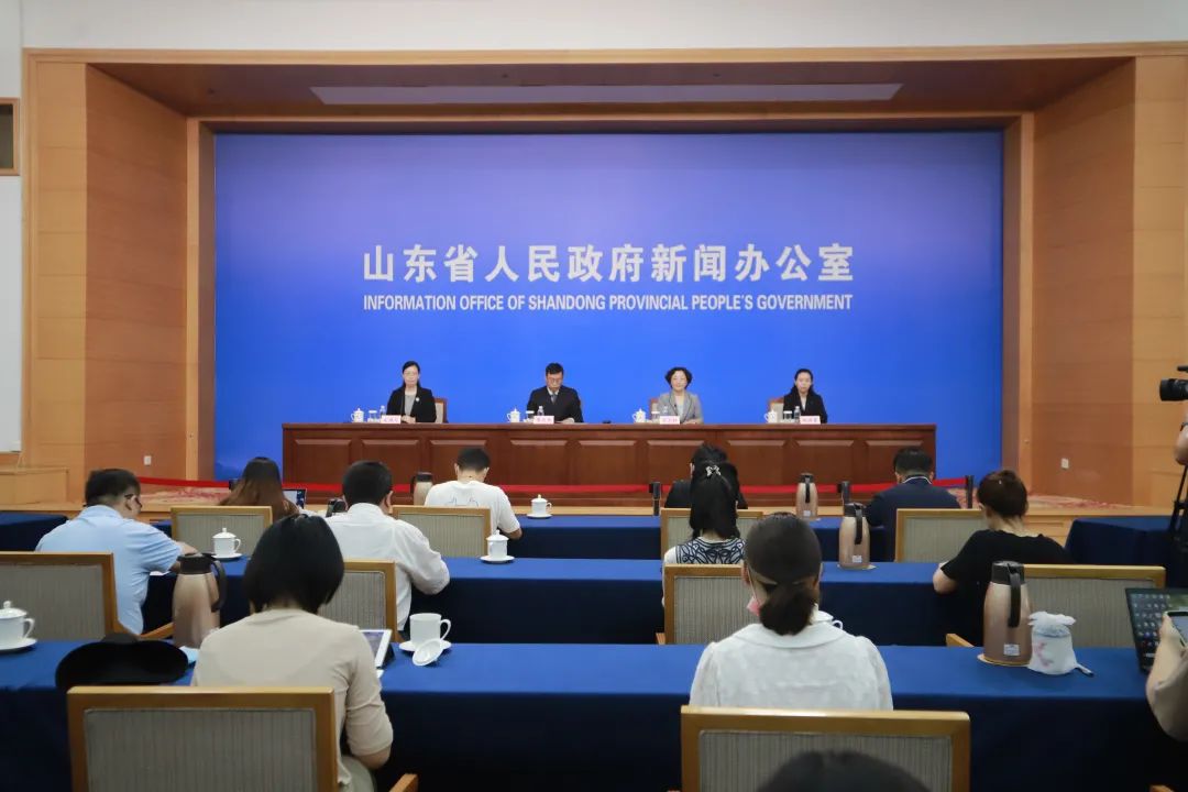 东阿县大力推进电子商务产业发展，目前已注册电商企业1000余家，2020年东阿县电子商务零售额完成13.8亿元