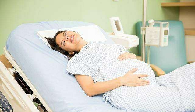 二胎超过预产期临产前的征兆,预产期腰疼是临产前的征兆吗