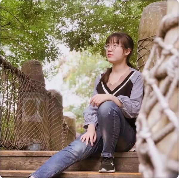 贫困女孩被资助5年只考上三本,河南贫困山区的孩子奖状