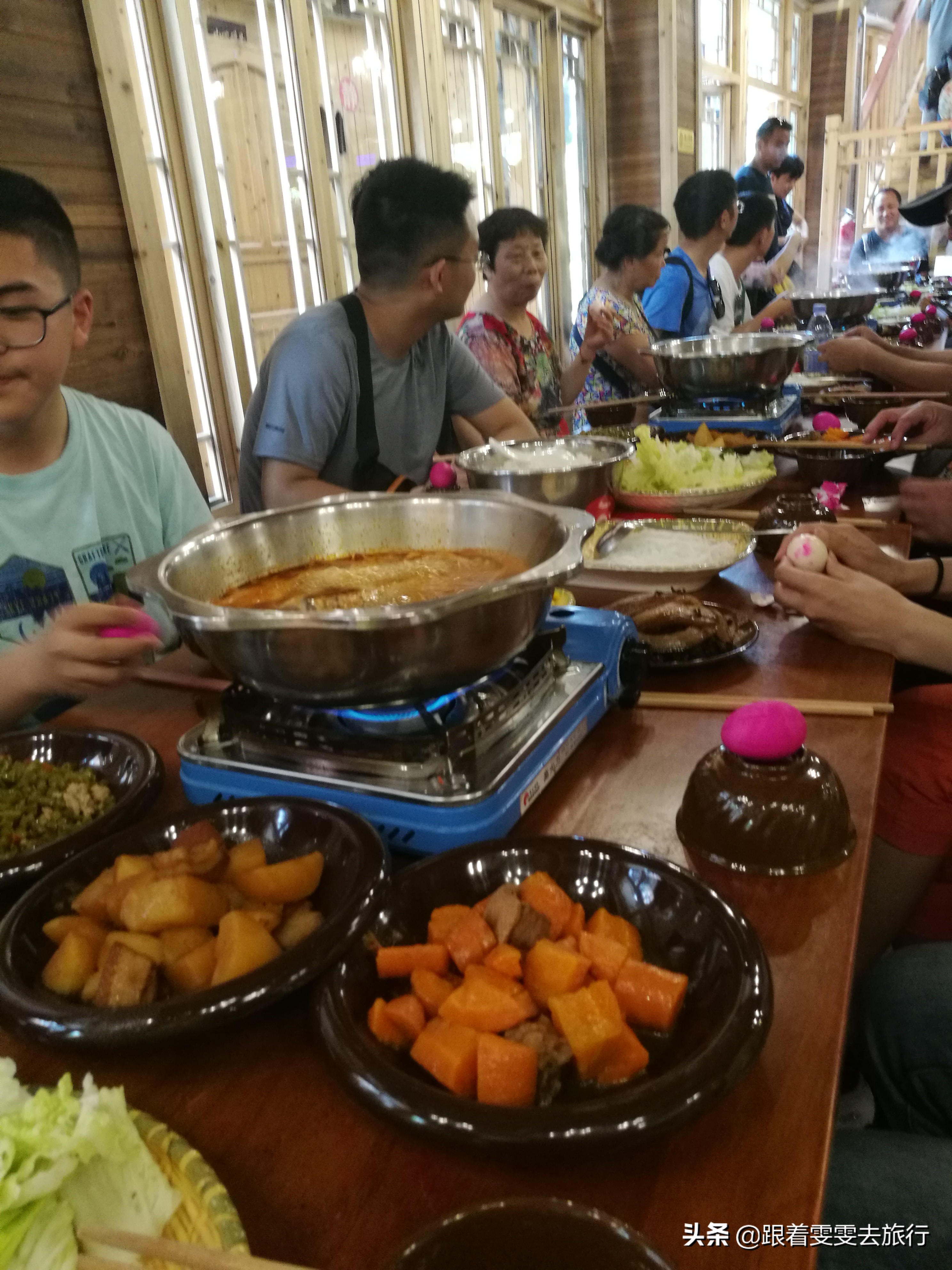 西江千户苗寨游记300字,七彩贵州之西江千户苗寨