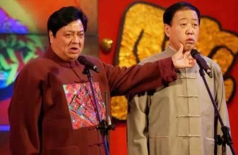 李金斗被敲诈视频,给李金斗洗脚的李金斗