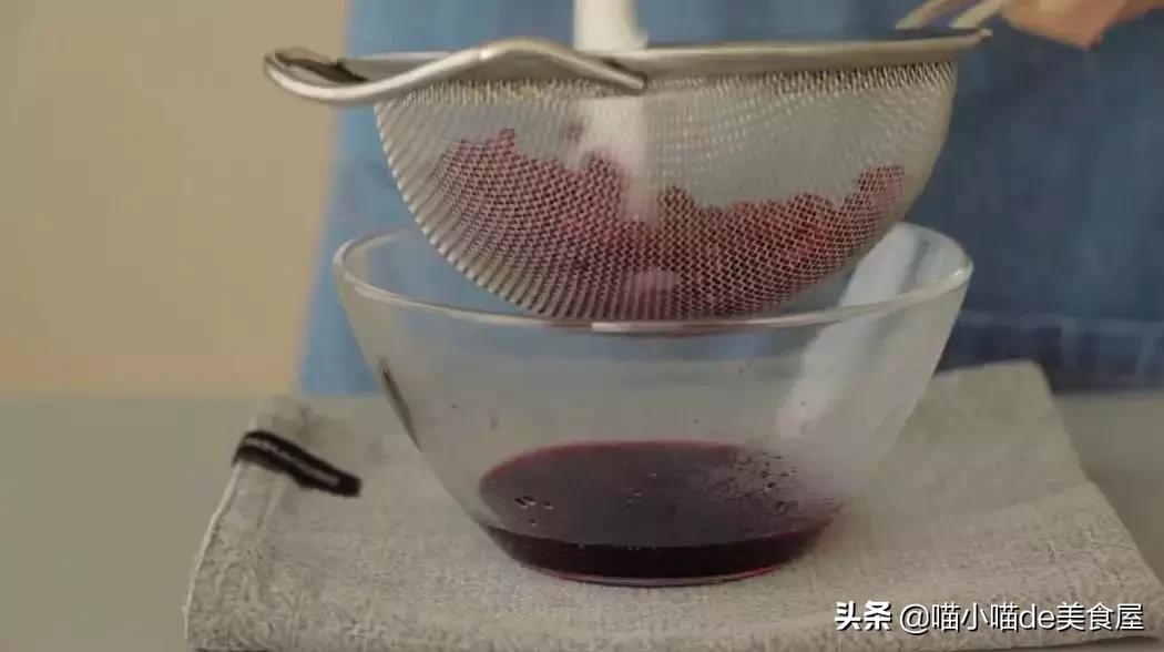 它火遍韩国私房圈，红宝石奶油芝士蛋糕，咬一口得多少钱？