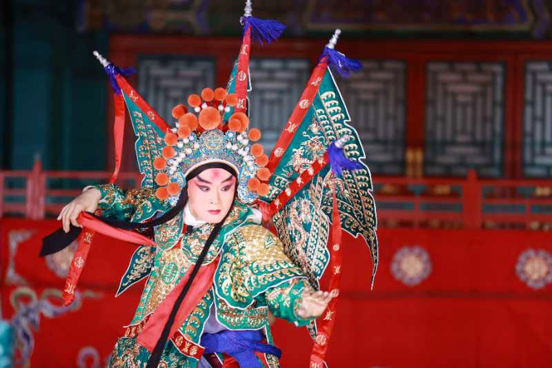 国粹戏腔震惊外国人,具有浓郁国潮风格的非遗跨界融合