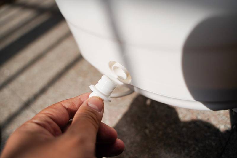 鍙岃剼娴告场鍦ㄦ俯娉夐噷,鍙岃剼娉＄儹姘磋兘鑸掔瓔娲荤粶