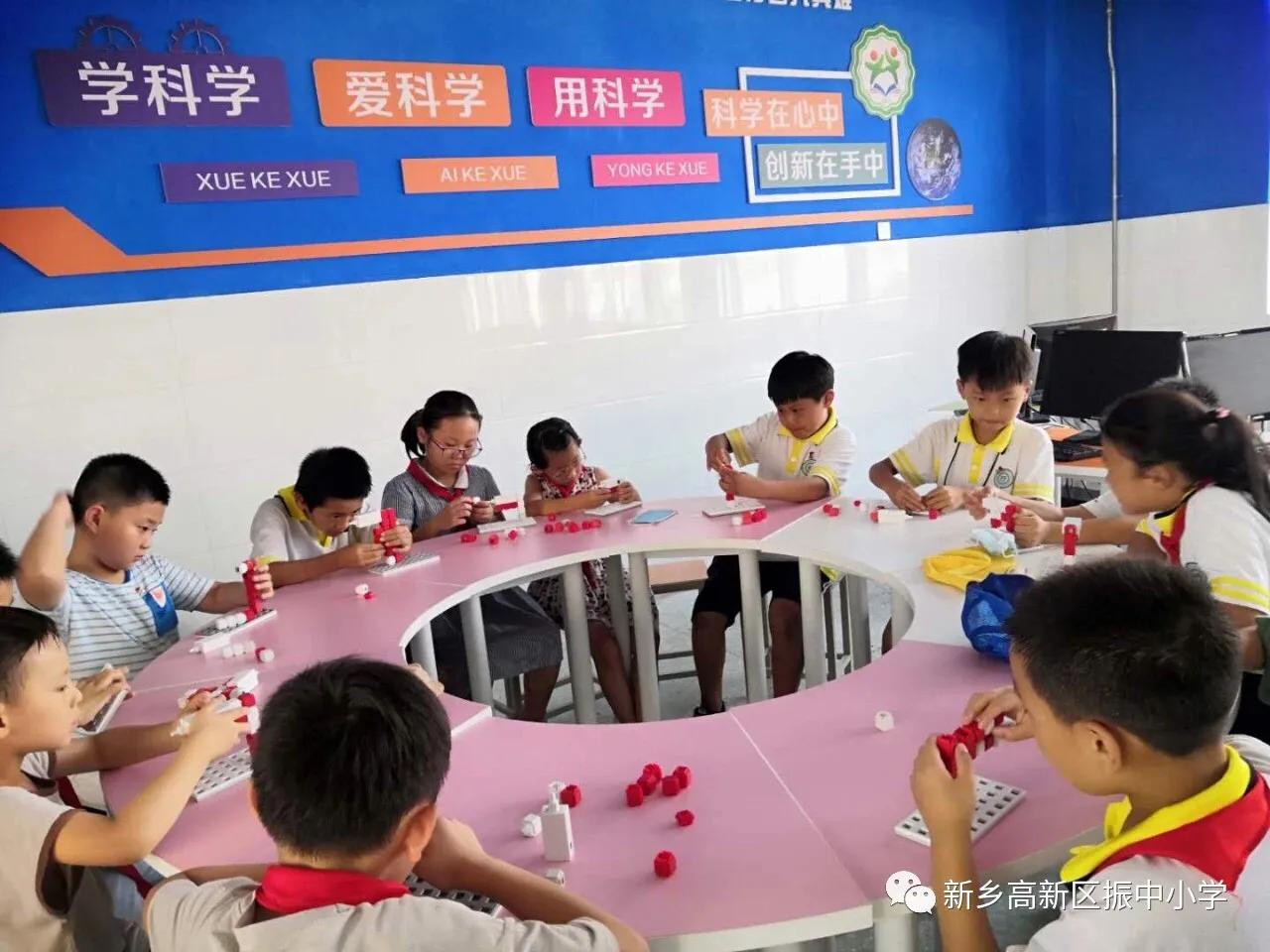 多彩课后服务助力学生成长,多彩活力校园课后服务成果展