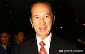 澳门赌王何鸿燊靠什么起家,澳门何鸿燊起家之路