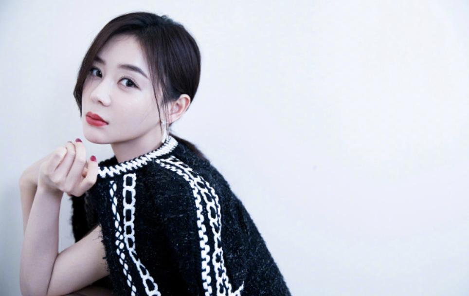 袁姗姗马甲线曝光,袁姗姗秀出马甲线