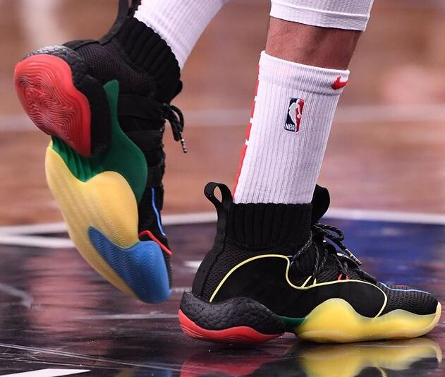 今日球场战靴鉴赏：塔克换鞋狂