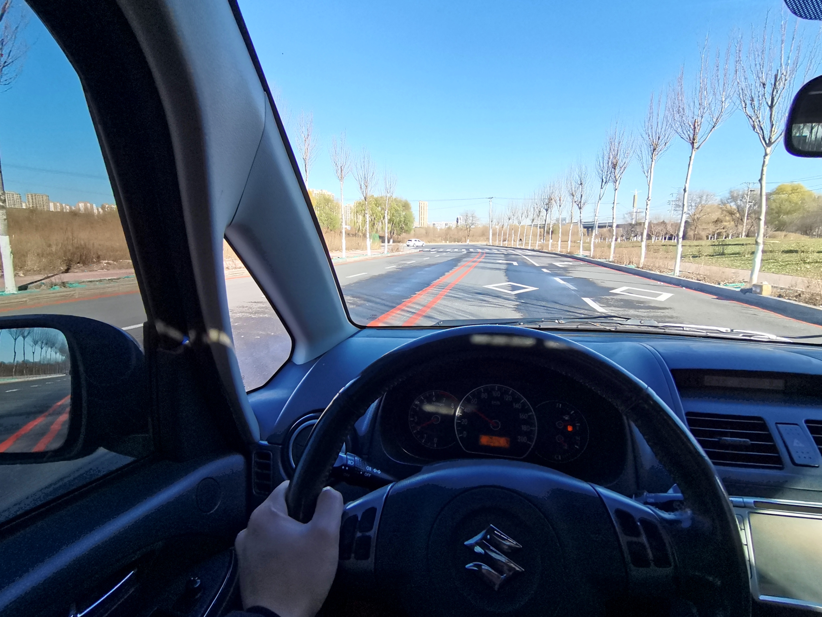 试驾测评铃木天语sx4冠军版,新款铃木sx4最新试驾