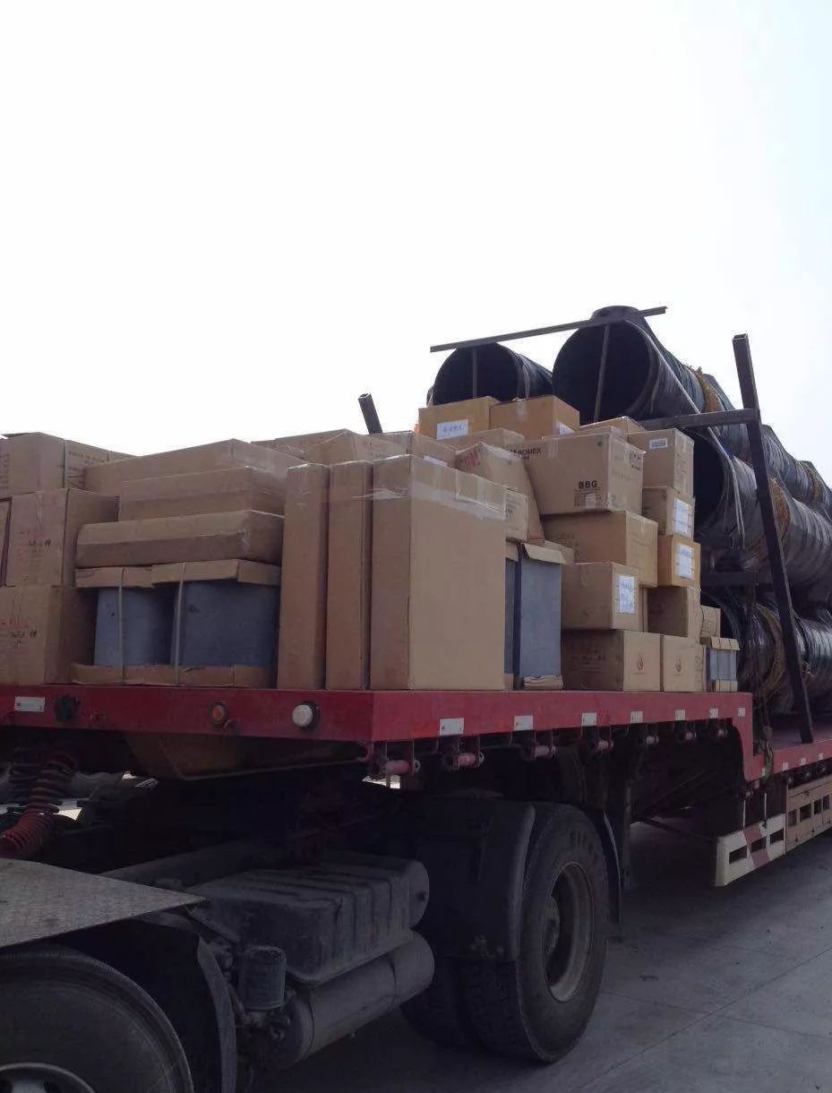 半挂车操作失误视频,新手半挂车司机上路开车最全技巧